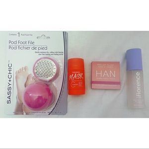 Mini Beauty Bundle set: foot file, mask, face mist, & blush! Super cheap !